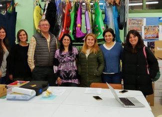 Laura Tuero con el AMPA del colegio Noega