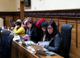 Laura Tuero y Alba González Sanz en el pleno