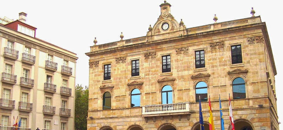 Fachada del Ayuntamiento de Xixón