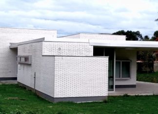 Edificio de la asociación vecinal de Nuevo Roces