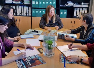 Las concejalas de Podemos-Equo Xixón en la reunión con las representantes de COCEMFE
