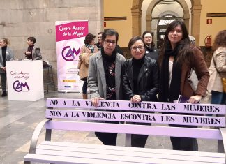 Las concejalas de Podemos-Equo Xixón en uno de los actos del día contra la Violencia Machista