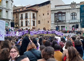 Manifestación del 8M en Uvieu