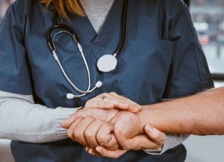 Podemos-Equo Xixón pide al Principado que no utilice la pandemia para recortar recursos en los centros de Salud de la ciudad Medica y paciente