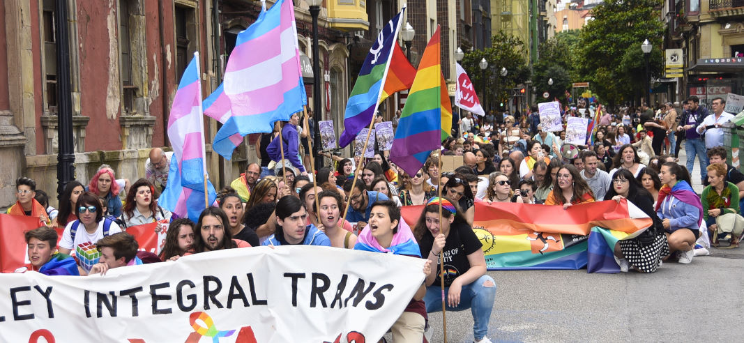 Una manifestación del Orgullo en Asturies